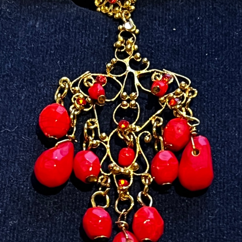Earings - Picture 2 of 2